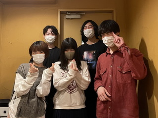 W.jpg